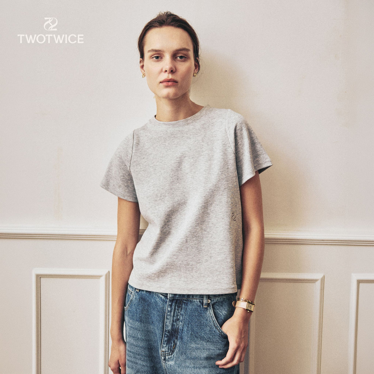 Twotwice - Empowered era tee