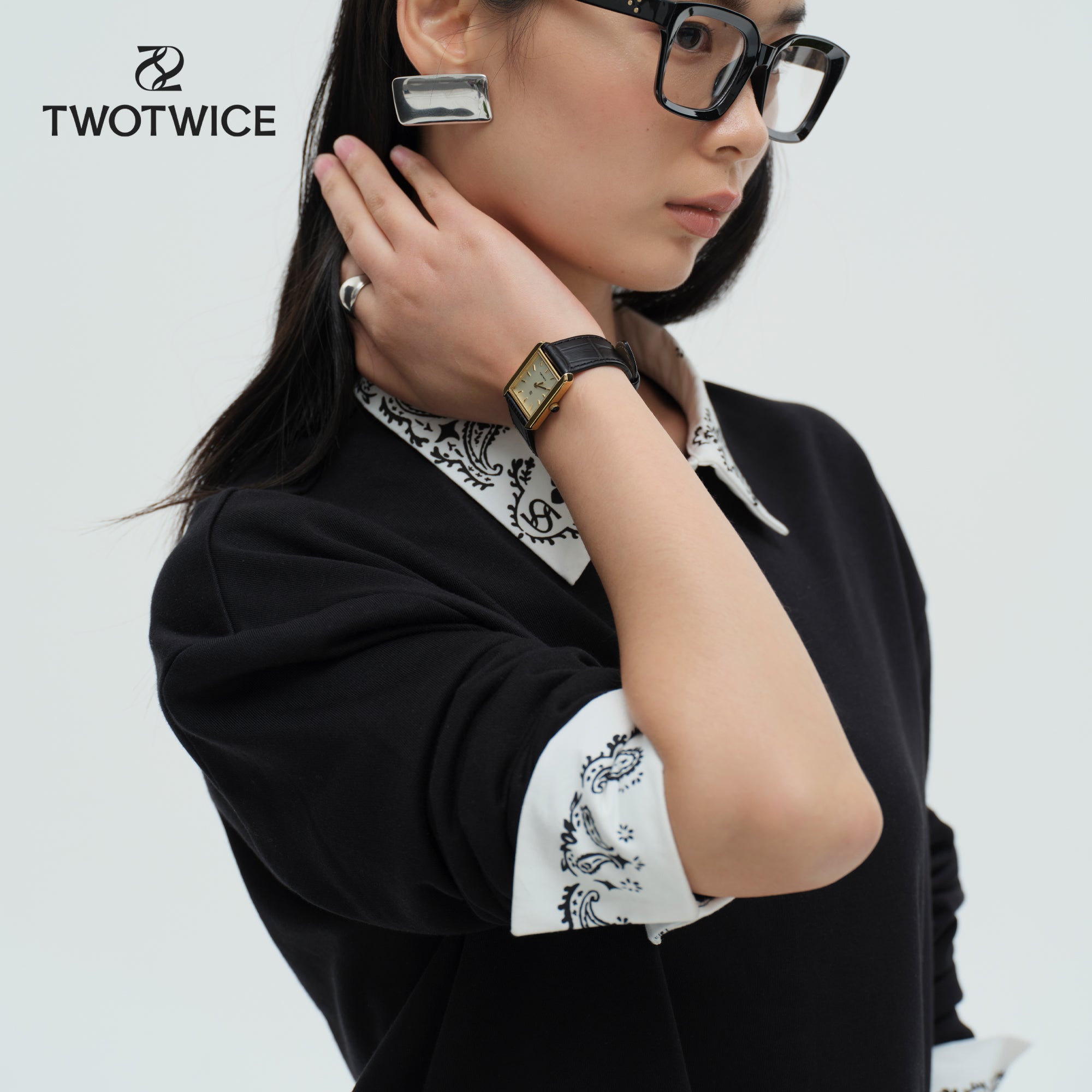 Twotwice - Metro Outerwear - เสื้อสเวตเชิ้ต