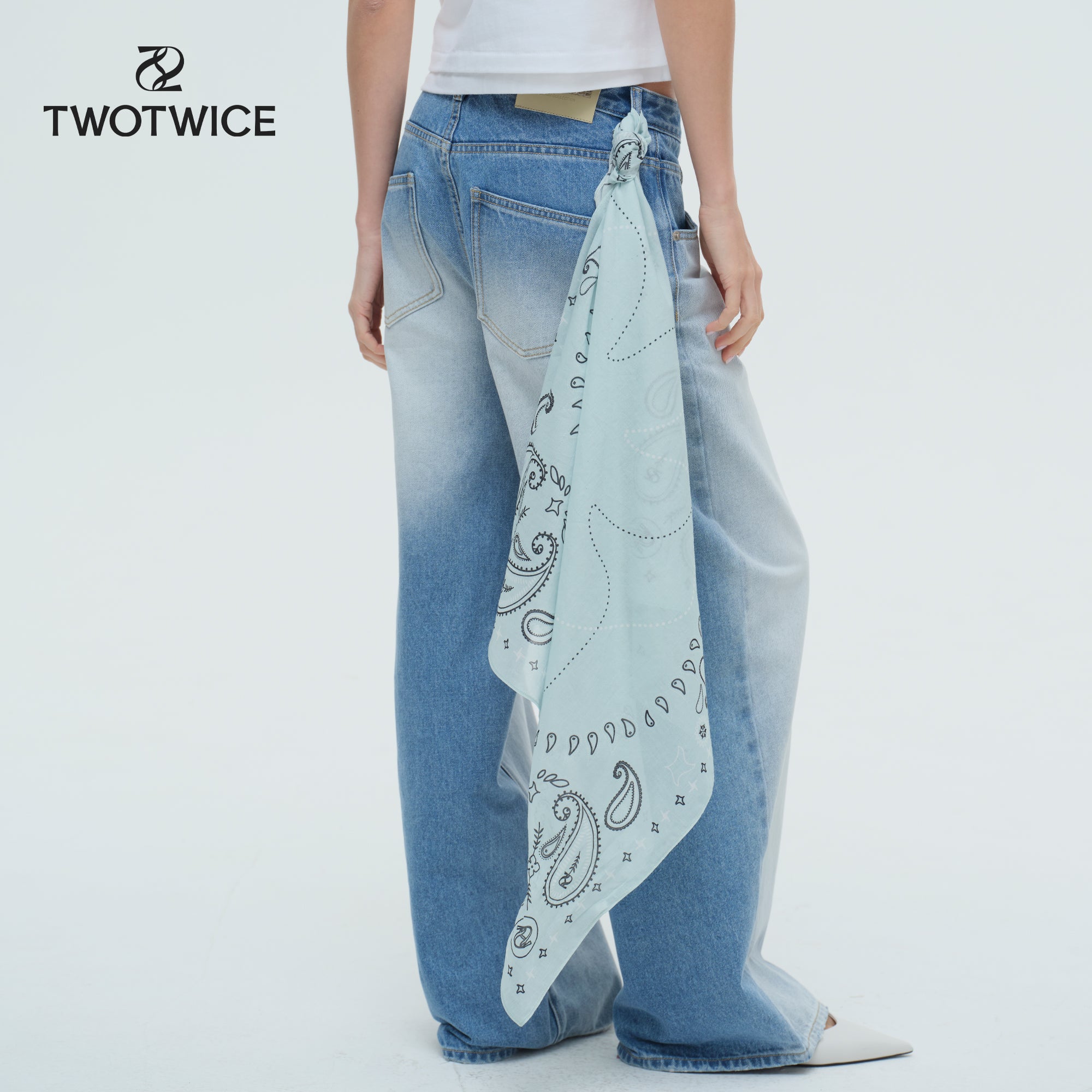 Twotwice - Twotwice Paisley Bandana - ผ้าพันคอที่ลาย Paisley (Medium)