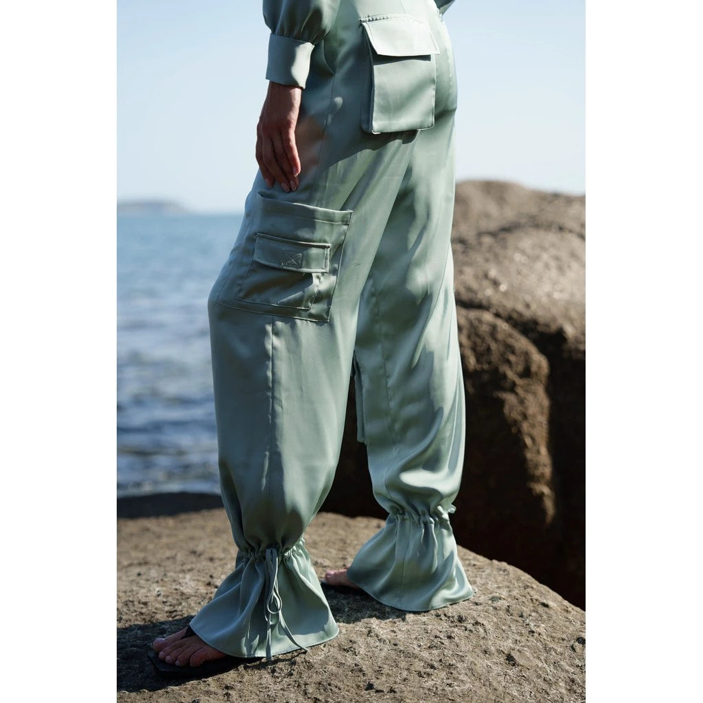 Silky cargo pants