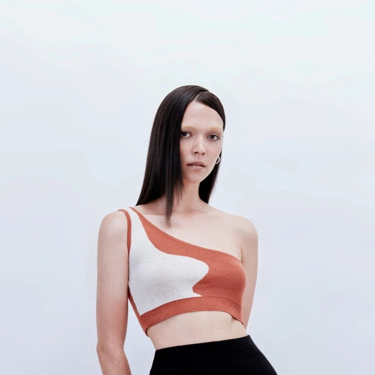 One shoulder cropped