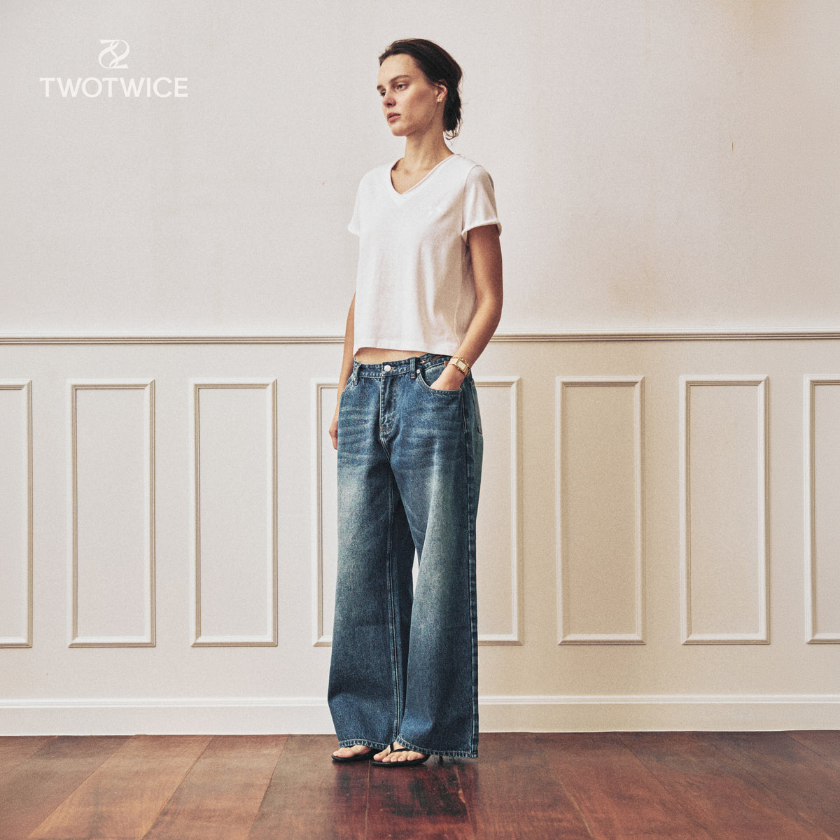 Twotwice - Element V-Neck Tee