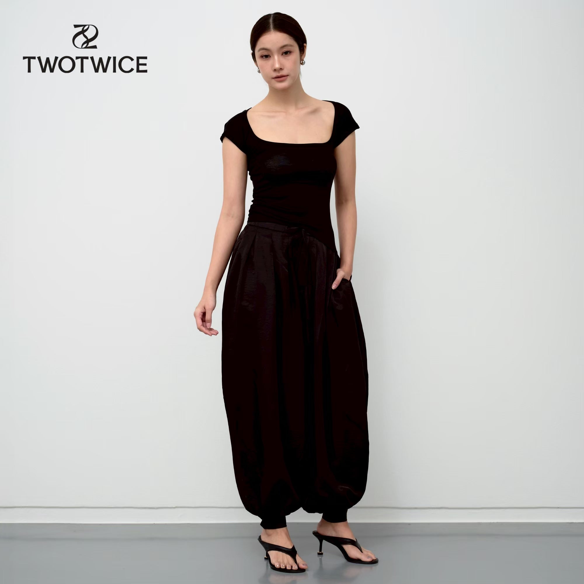 Twotwice - Square Essence Tee