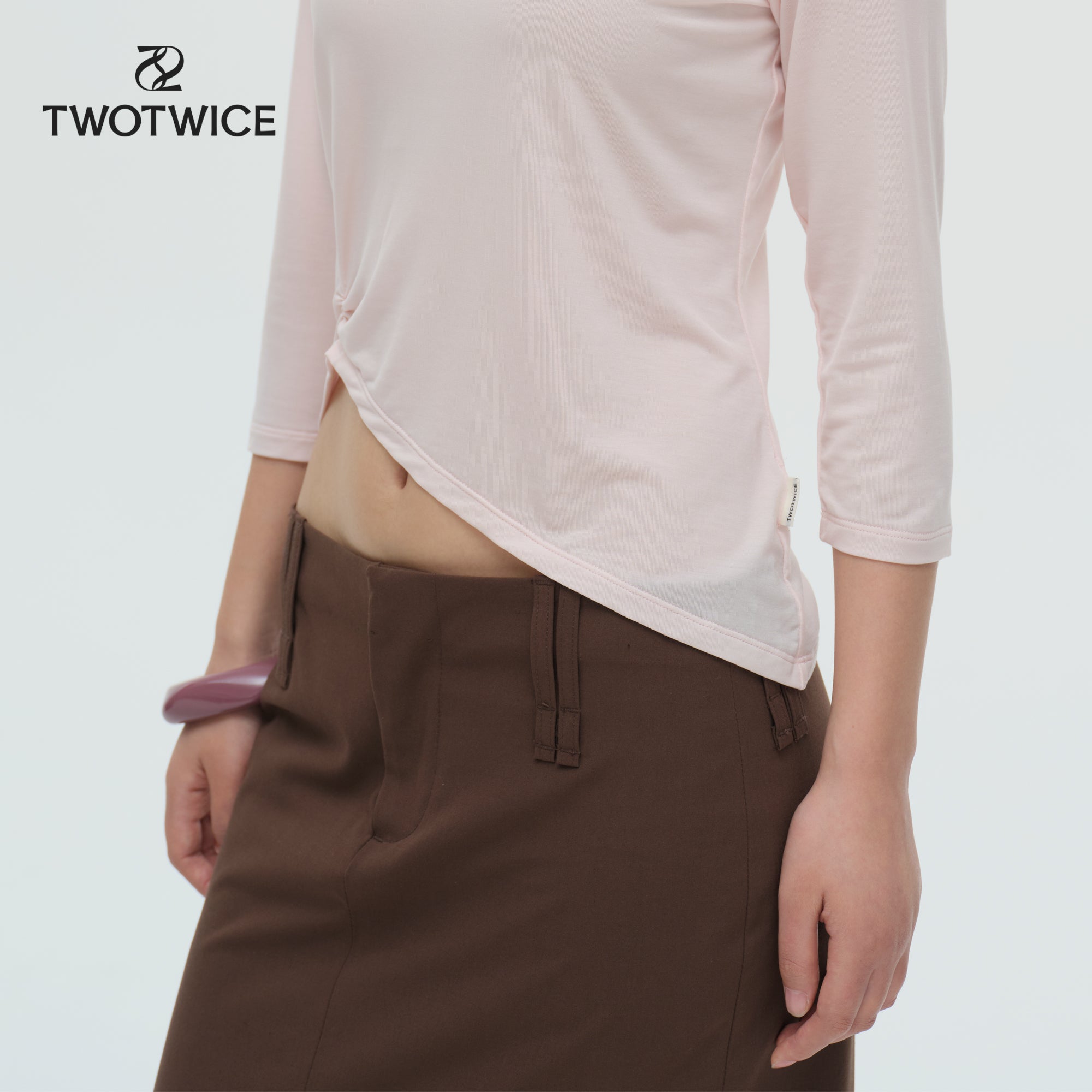 Twotwice - Quiet Hour Blouse - เสื้อทรง V-Neck แขนยาว