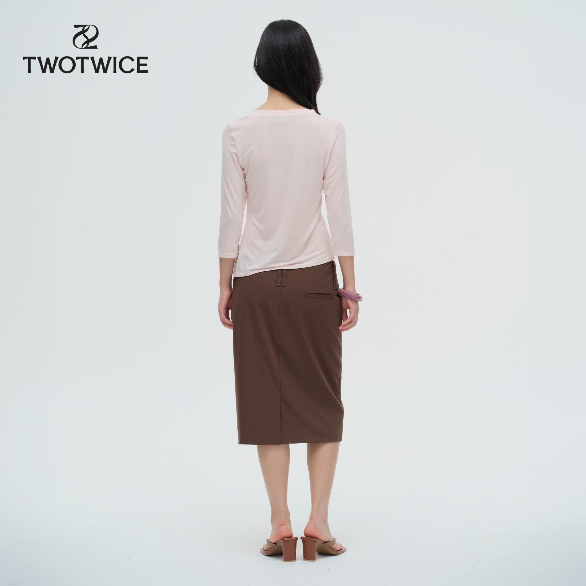 Twotwice - Quiet Hour Blouse - เสื้อทรง V-Neck แขนยาว