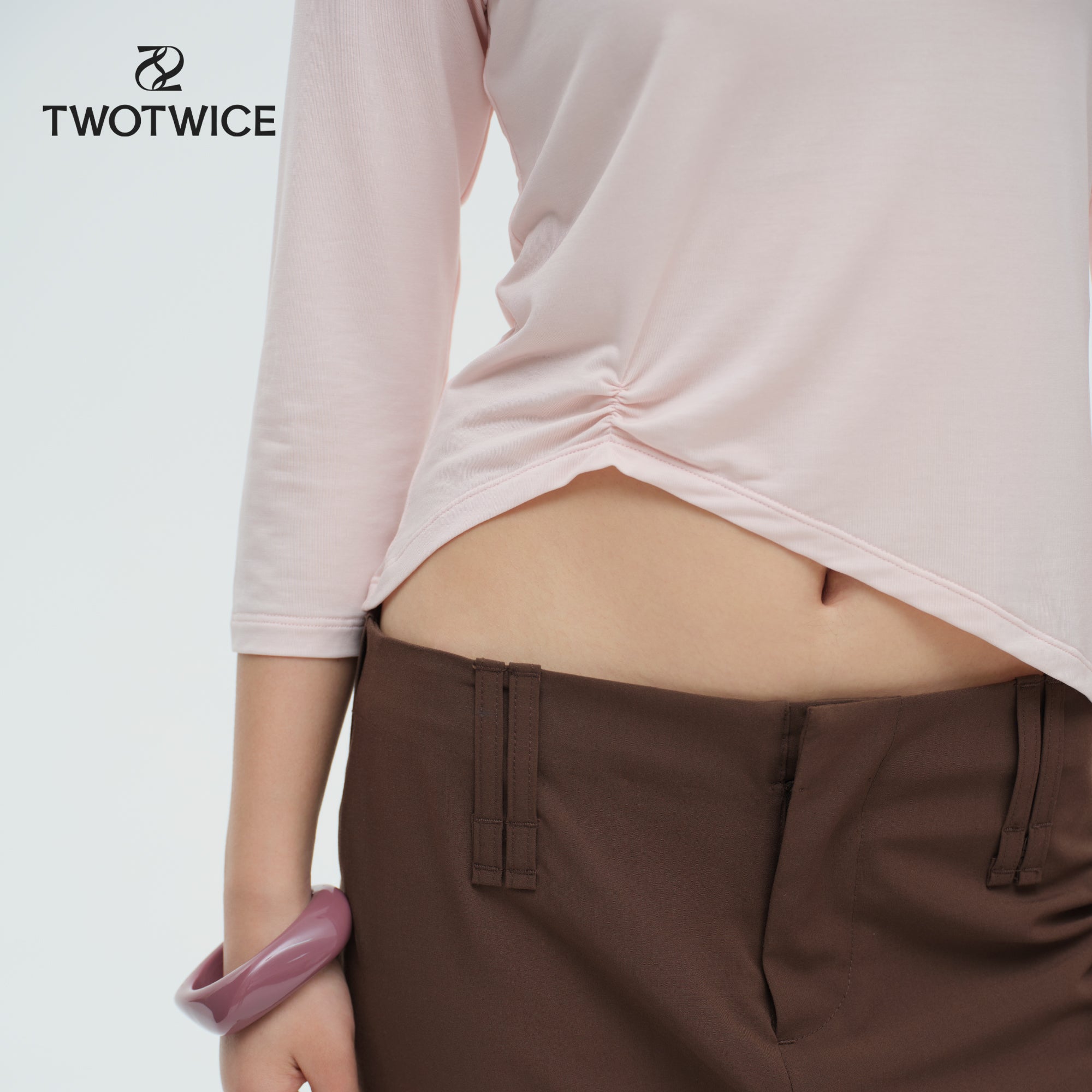 Twotwice - Quiet Hour Blouse - เสื้อทรง V-Neck แขนยาว