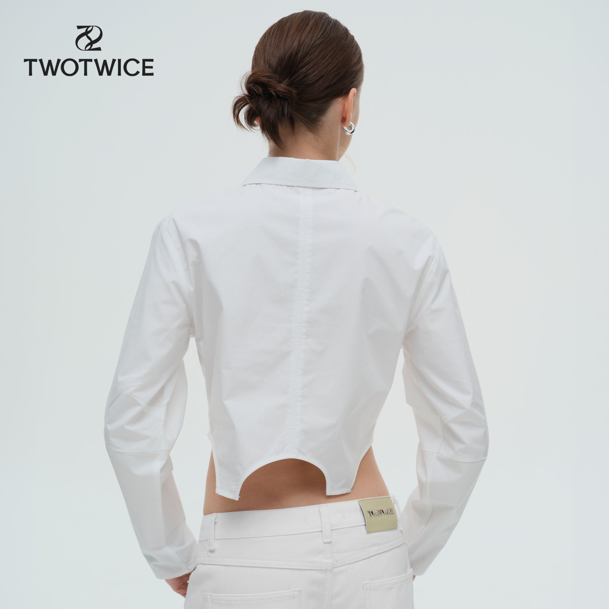 Twotwice - Sculpt Shirt - เสื้อเชิ้ตเข้ารูป [Pre-order 7 Days]