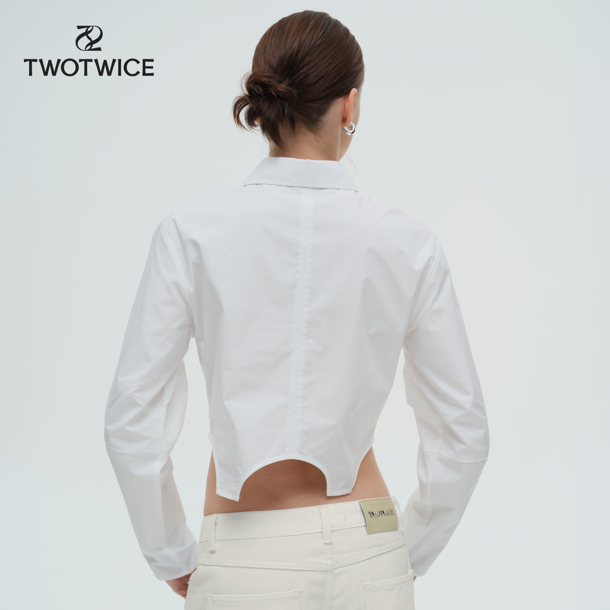 Twotwice - Sculpt Shirt - เสื้อเชิ้ตเข้ารูป [Pre-order 7 Days]