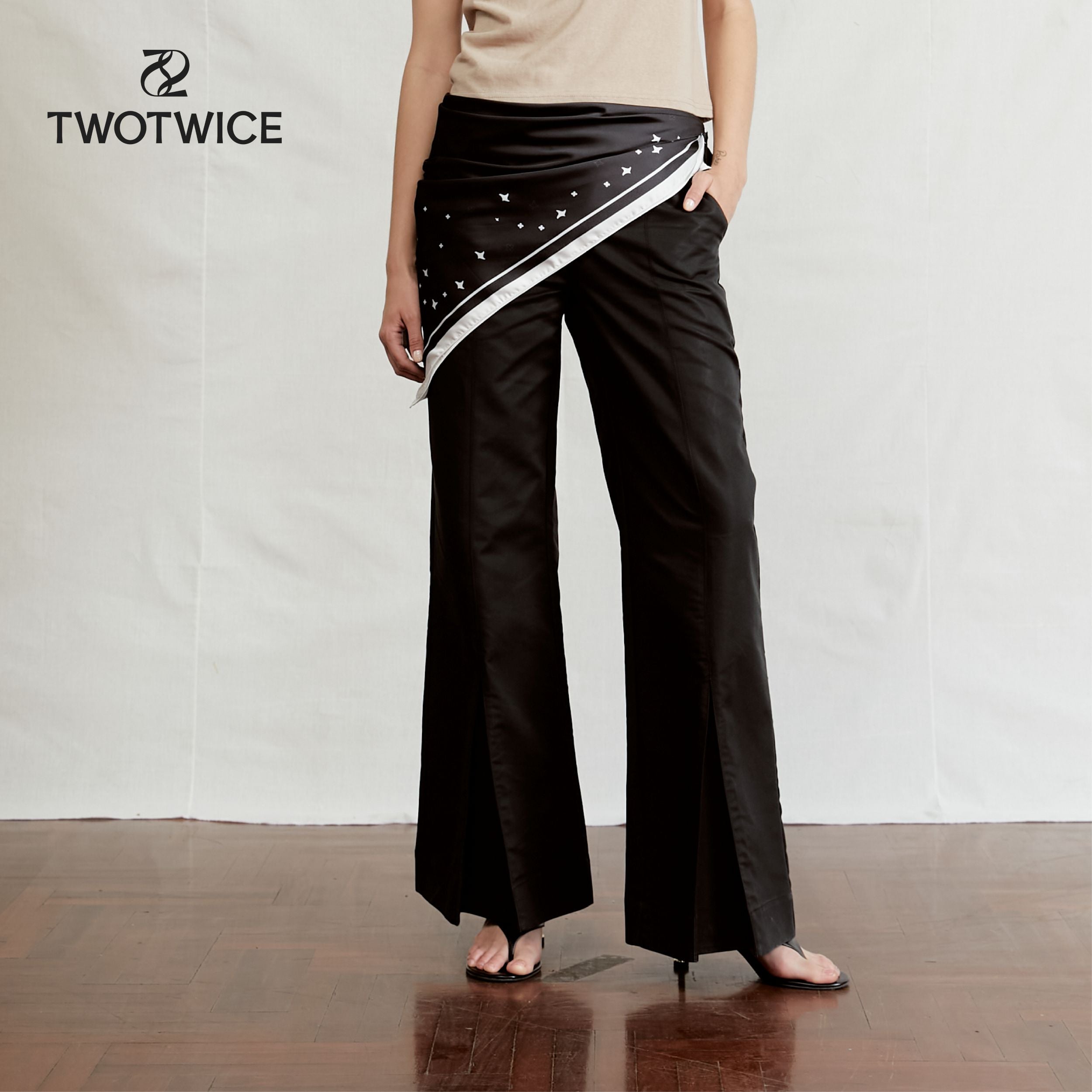 Twotwice - 90s Tailored Flared Trousers