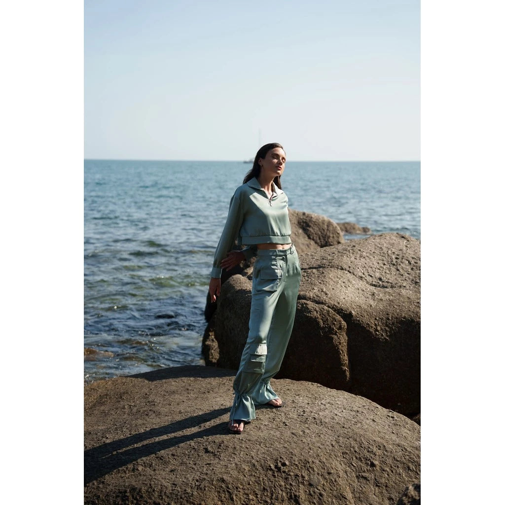 Silky cargo pants