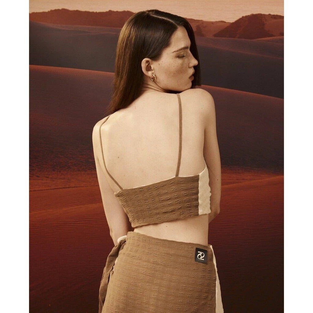 Twist bow top