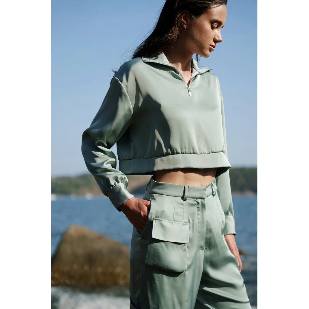 Half zip-up top